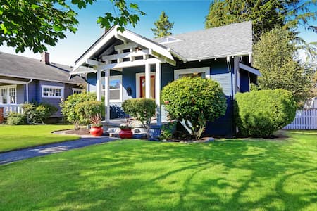 5 Signs It’s Time To Pressure Wash Your Home Thumbnail